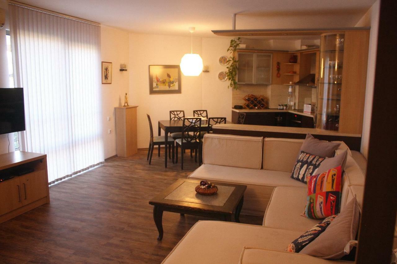 פלובדיב Central Square Apartment מראה חיצוני תמונה